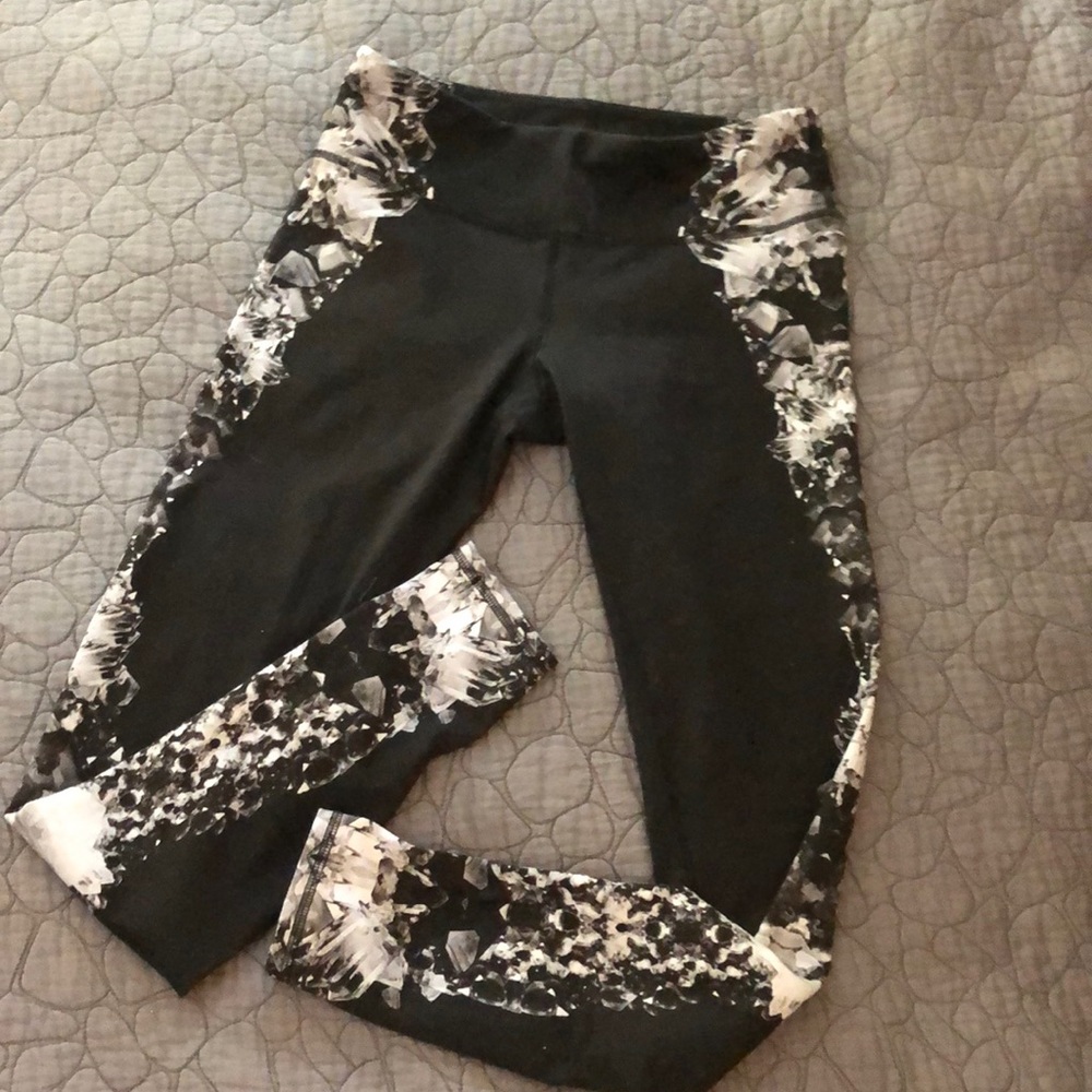 Dark crystal leggings by ALO